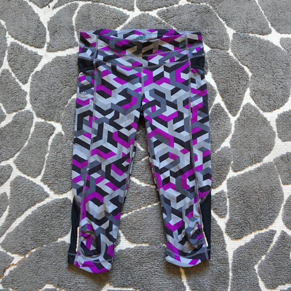 Athleta Leggings Capri Mesh Pockets Geometric Gray
